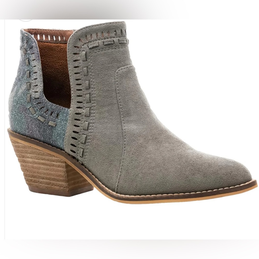 BOUTIQUE by CORKY'S Women's Camo Ankle Booties